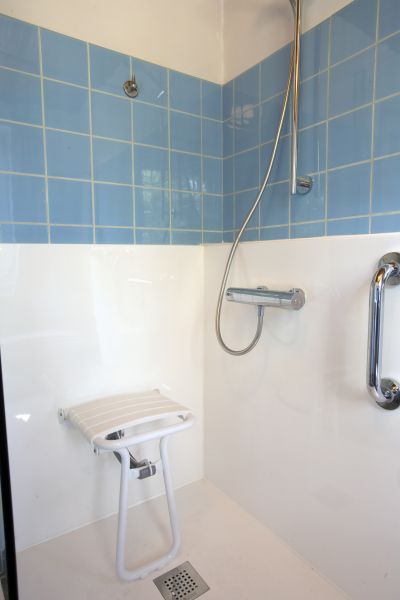 Cost of Elderly Shower Installation in Oviedo